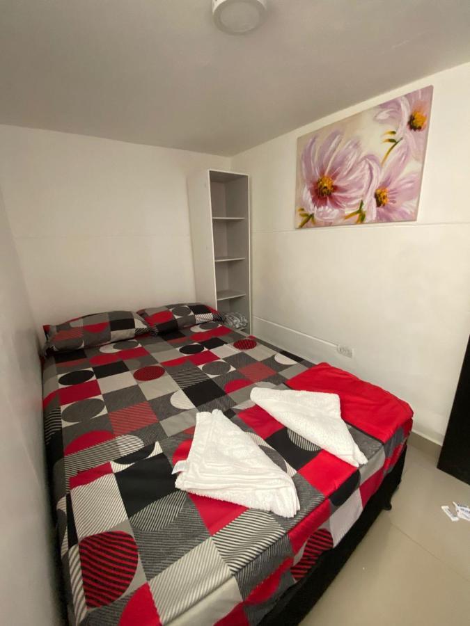Apartamentos Excelente Ubicacion メデジン エクステリア 写真