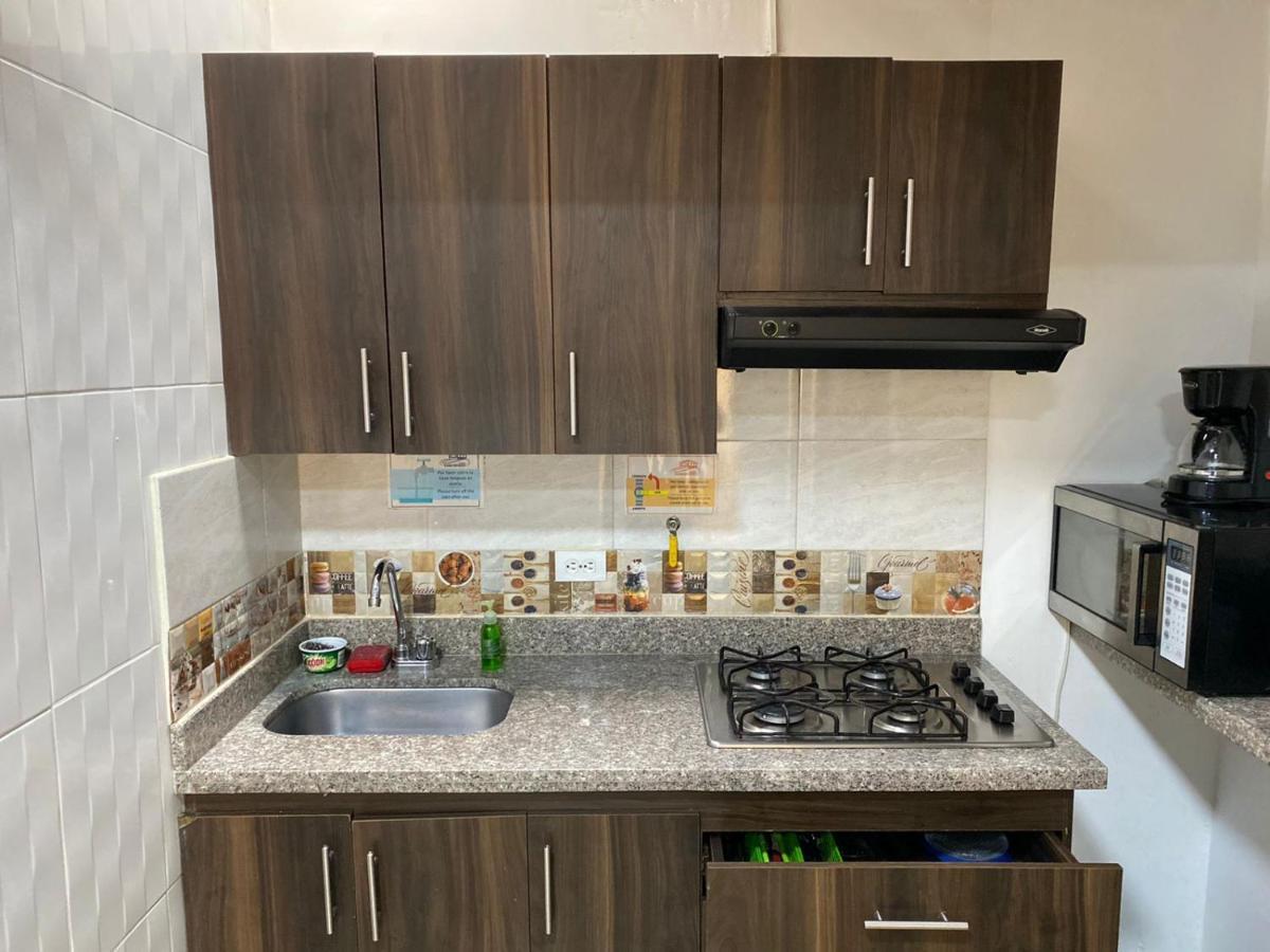Apartamentos Excelente Ubicacion メデジン エクステリア 写真