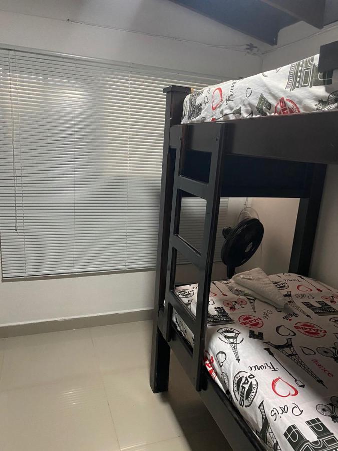 Apartamentos Excelente Ubicacion メデジン エクステリア 写真