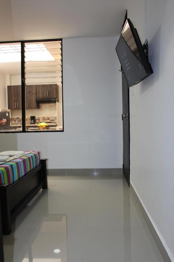 Apartamentos Excelente Ubicacion メデジン エクステリア 写真