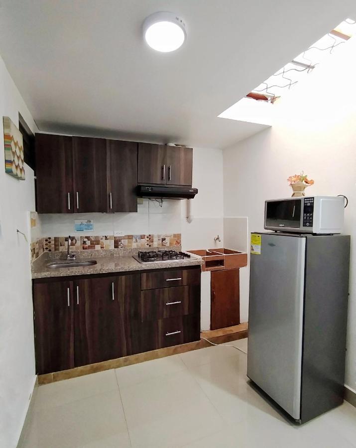Apartamentos Excelente Ubicacion メデジン エクステリア 写真