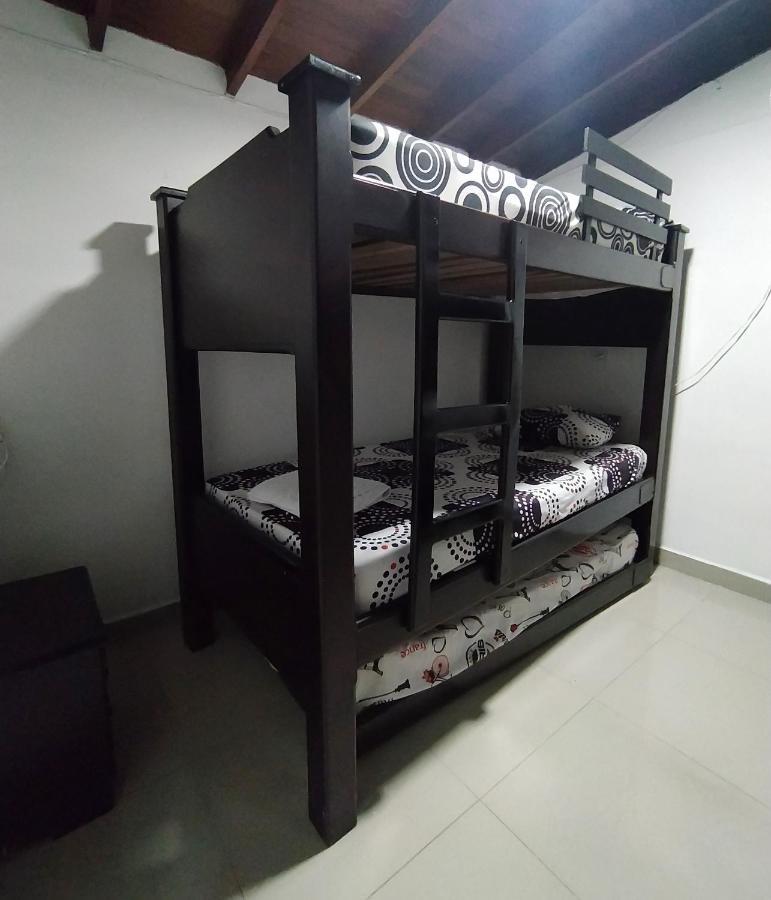 Apartamentos Excelente Ubicacion メデジン エクステリア 写真