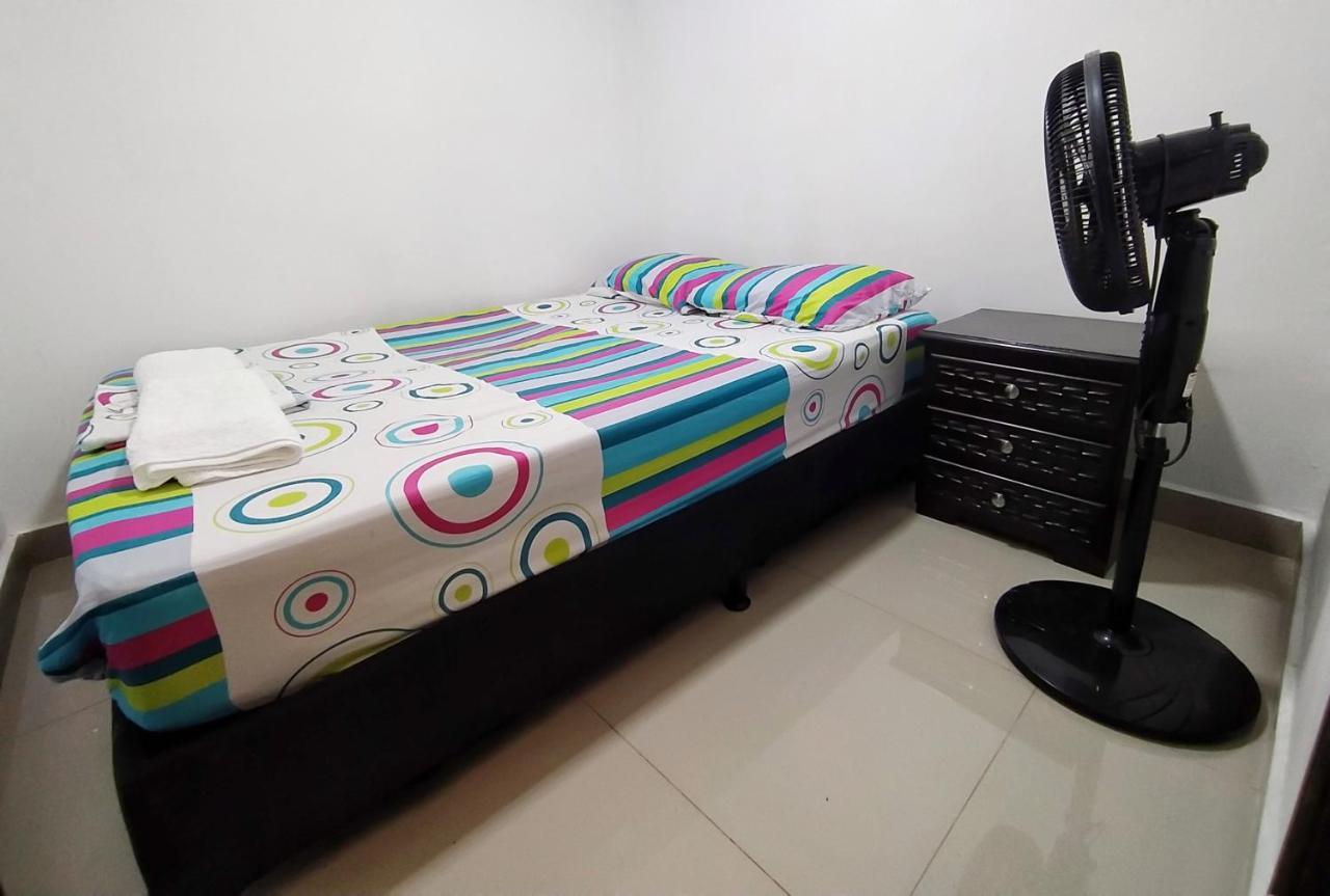 Apartamentos Excelente Ubicacion メデジン エクステリア 写真