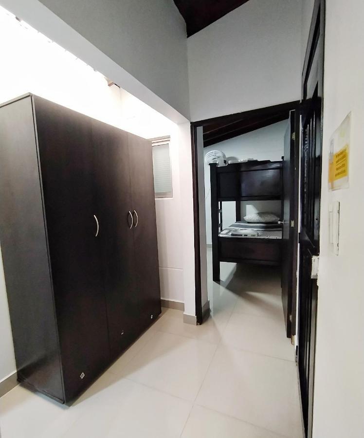 Apartamentos Excelente Ubicacion メデジン エクステリア 写真