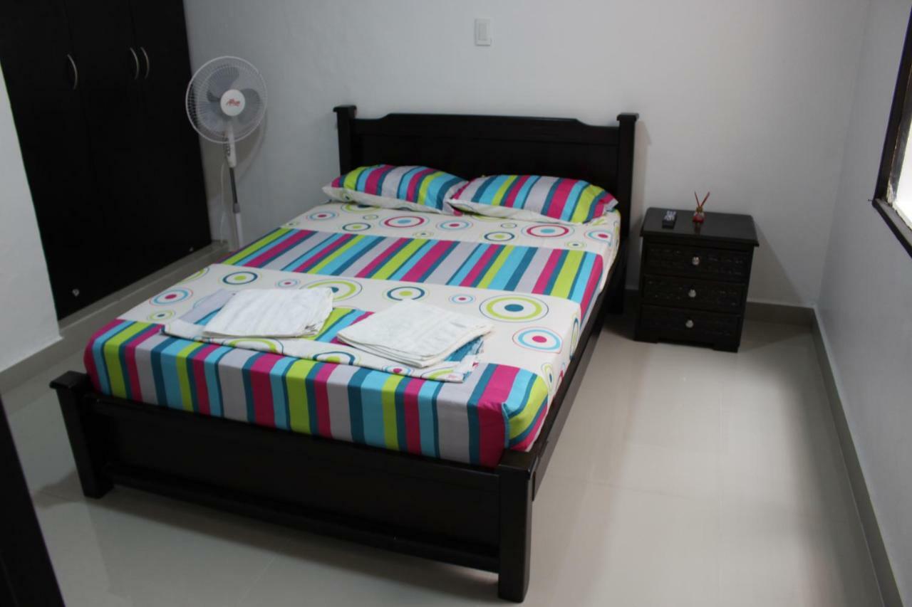 Apartamentos Excelente Ubicacion メデジン エクステリア 写真