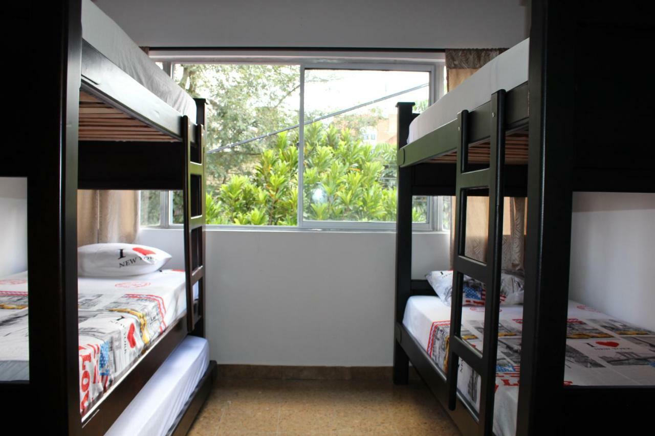 Apartamentos Excelente Ubicacion メデジン エクステリア 写真