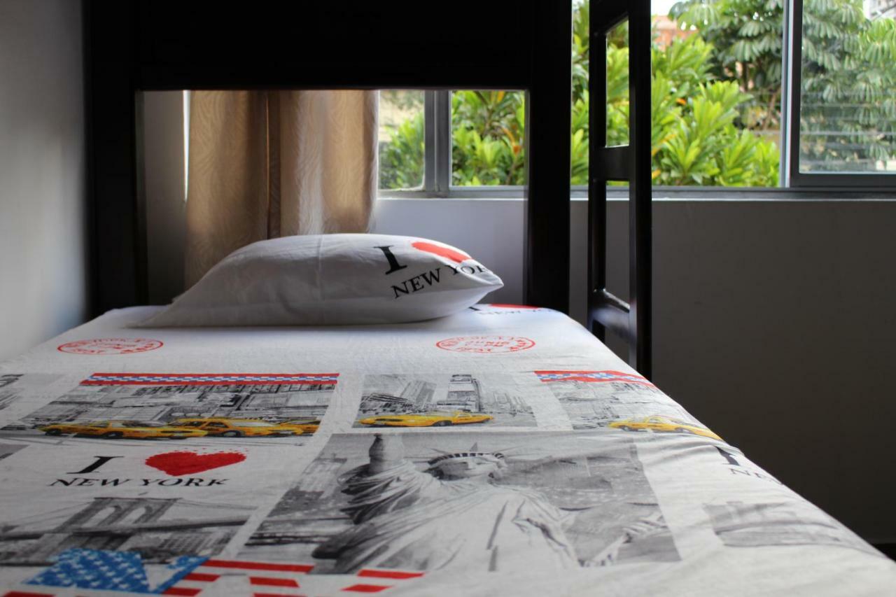 Apartamentos Excelente Ubicacion メデジン エクステリア 写真